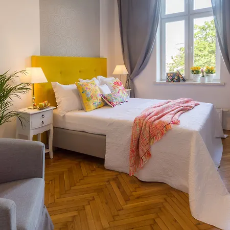 Between Old Town And Kazimierz