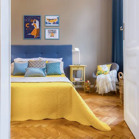 Between Old Town And Kazimierz