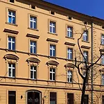 Between Old Town And Kazimierz 公寓