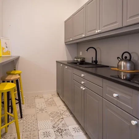 Between Old Town And Kazimierz アパート クラクフ