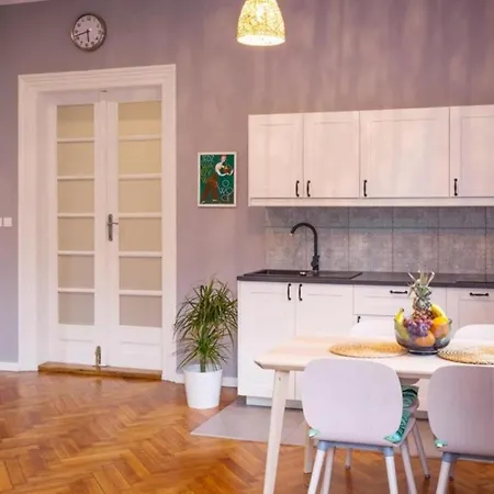 Between Old Town And Kazimierz